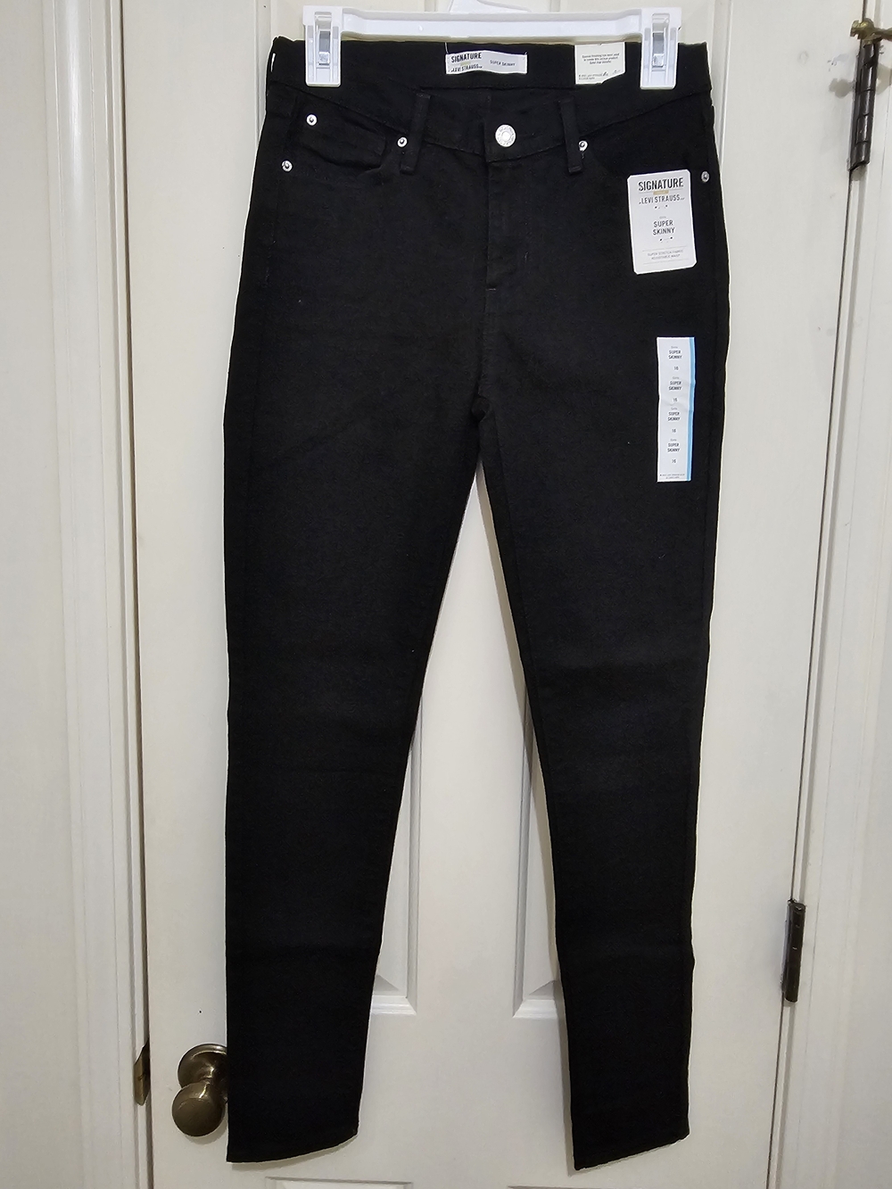 Signature Levi's Skinny Jeans